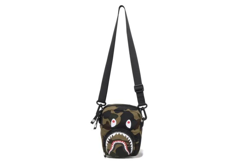 BAPE 1st Camo Shark Mini Bag Green - Imagen 4